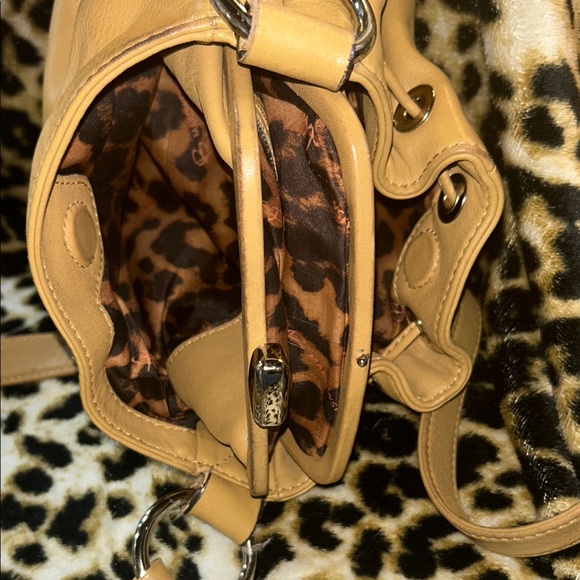 B. Makowsky Tan Leather Crossbody Bag - Picture 14 of 16